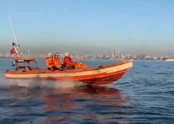 DAK/SAR Parmağı Yaralanan Bir Denizcinin Yardımına Koştu