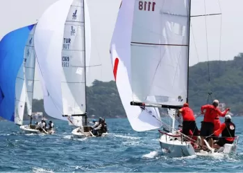 J/70 Türkiye Turu'nun 3. Ayak Yarışları Turgutreis'te Tamamlandı