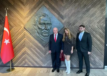 IDA Temsilcileri Paris'te