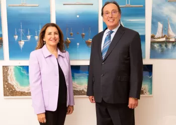 ''Cam Gibi Denizler''