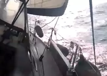 Rüzgar İskeleden Geliyor