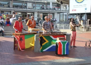 Sahibine Ait Ol(a)mayan Kent ''Cape Town''