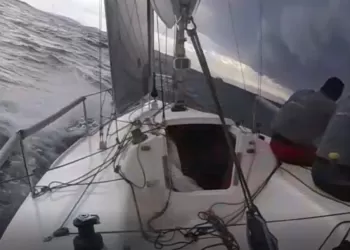 Jeraphy II Ekibi ve Ünlü Yelkenci Urcun Canel Yarışa Hazırlanıyor