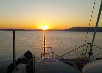 Wind of Daphne'nin Güvertesinden Bodrum'da Güneşin Doğuşu