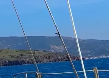 Hava Sert Esiyor, Yelkenleri Ufalttık