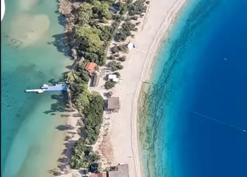 Deniz Kanatlarımın Altında