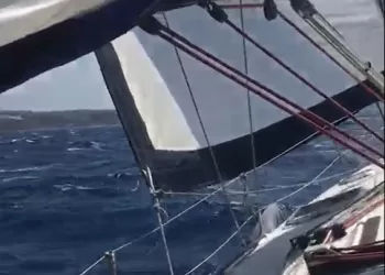 Sert Havada Yelken Seyri