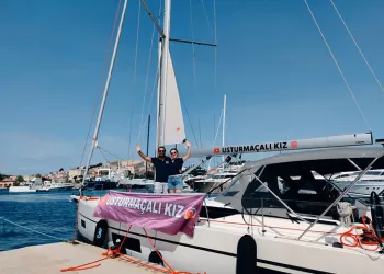 Usturmaçalı Kız’ın Hikayesi