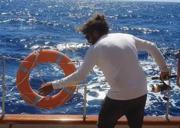 Klasik Yelkenlide Balık Tutma Keyfi