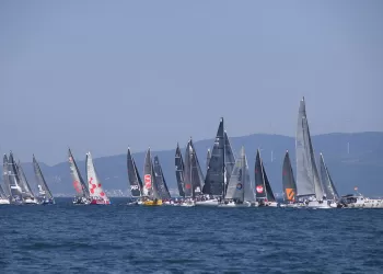 “Büyük” kupayı, “Fenerbahçe Doğuş Yelken Yat Takımı Fenerbahçe 1” Takımı Kazandı