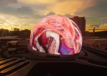 Dünyanın En Büyük LED Tuvalinin İlk Sanatçısı İftiharımız Türk Sanatçı Refik Anadol Oldu!