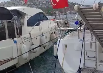 Foça'yı Vuran Lodos