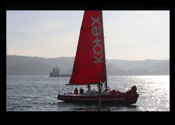 ‘‘Denizde 100 Kadın’’