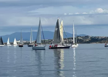 EAYK Çeşme Marina 2024 Kış Trofesi Başladı