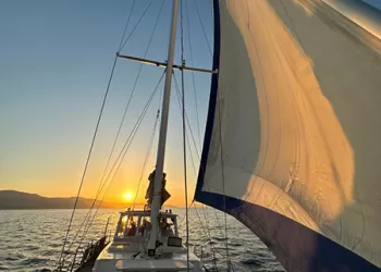 Pupamızda, 2 Mil Geride Denizaltımız Yol Alıyor