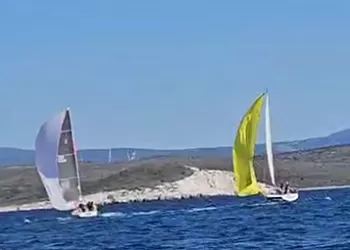 Deniz Huzur Ortamıdır, Kötülükler Karada