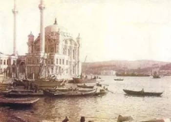 Yelkenli ve Kayıkları İle Bir Zamanlar İstanbul