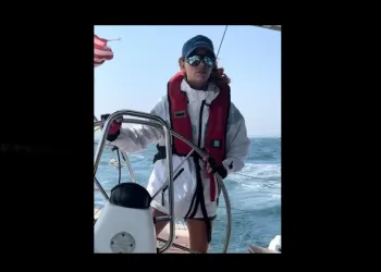 Rüzgârın Kızı Meliha Avcı, Nam-ı diğer” Turuncu Kaptan” ile Mavi Yolculuğunun Hikâyesi