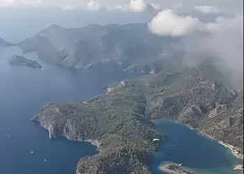 Bizde Gökyüzünden Yelken Basıyoruz