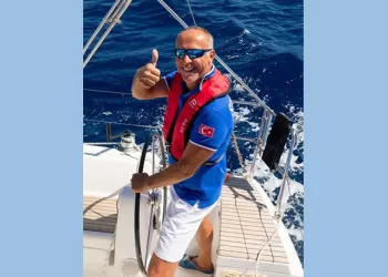 A Leader in Law and at Sea, The Inspiring Journey of a Sailing Lawyer