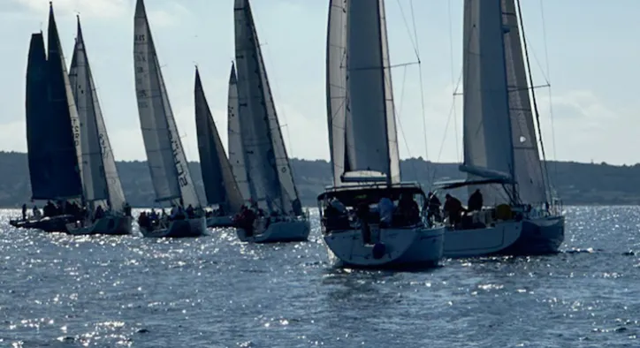 EAYK Çeşme Marina 2025 Kış Trofesi Başladı