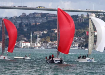 Boğaz’da Yelkenler Umuda Açılıyor