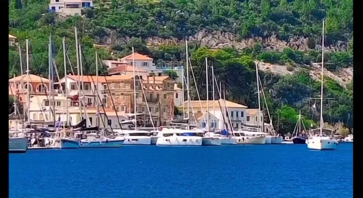 Mayıs Kokulu İyon Denizi Seyri