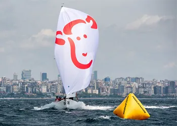 Yelkencilerin Rüzgârla Yarışı Çok Hızlı Başladı