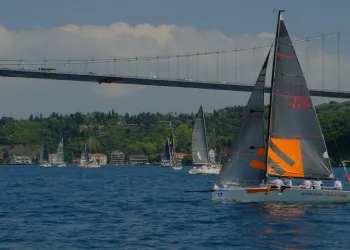 TAYK 30 Ağustos BMW Borusan Otomotiv Kupası Yelken Tutkunlarını İstanbul Boğazı’nda Buluşturdu