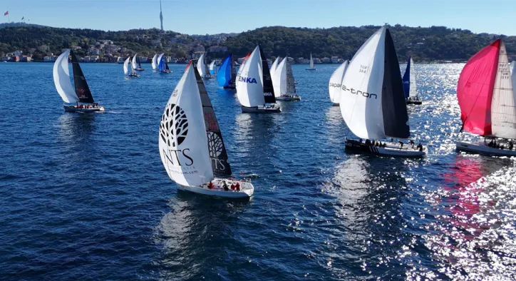 İstanbul Boğazı'nda Cumhuriyet Coşkusu