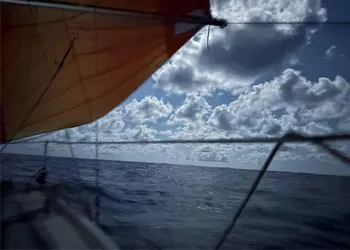 Trekka Yelkenlisinin Recife’e 300 mil Yolu Var