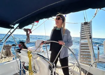 Masal Dünyasının Yelkenci Hanımefendisi: Derya Özel