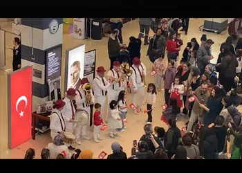 23 Nisan Tüm Türkiye'de Büyük Bir Coşkuyla Kutlanıyor