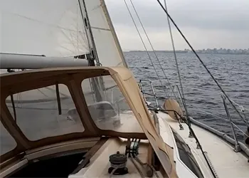 Hava Kapalı da Olsa Yelkene Doyum Olmuyor